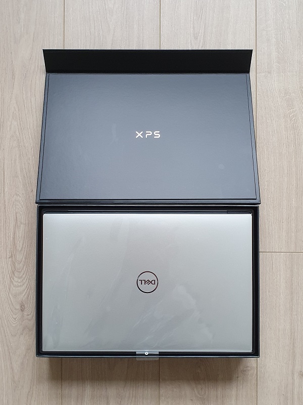 Dell XPS 17 in Box