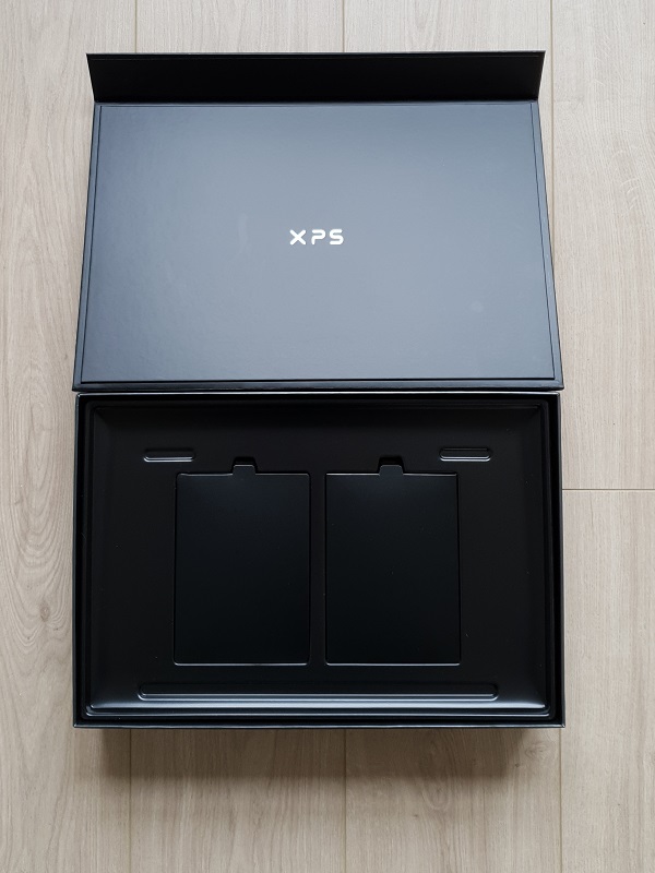 Empty Dell XPS 17 Box