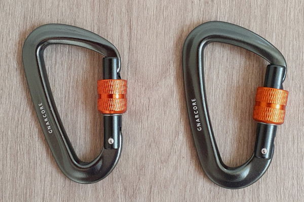 Locking Carabiner Unboxed